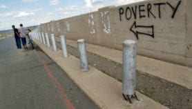 评估现有贫困指数的理想西班牙的