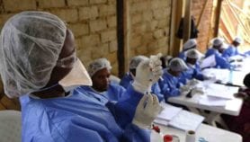 埃博拉病毒:疫情应对几内亚20000剂疫苗